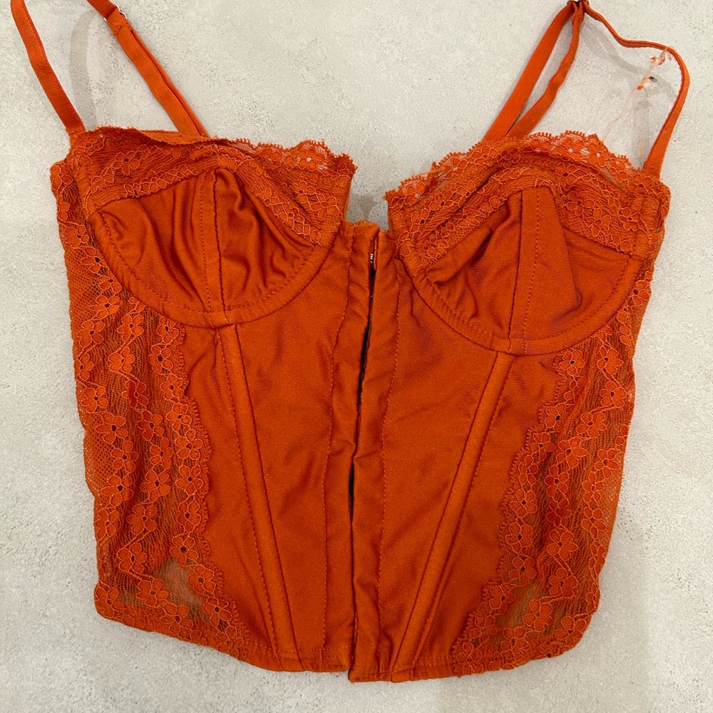 EDIKTED CORSET TOP